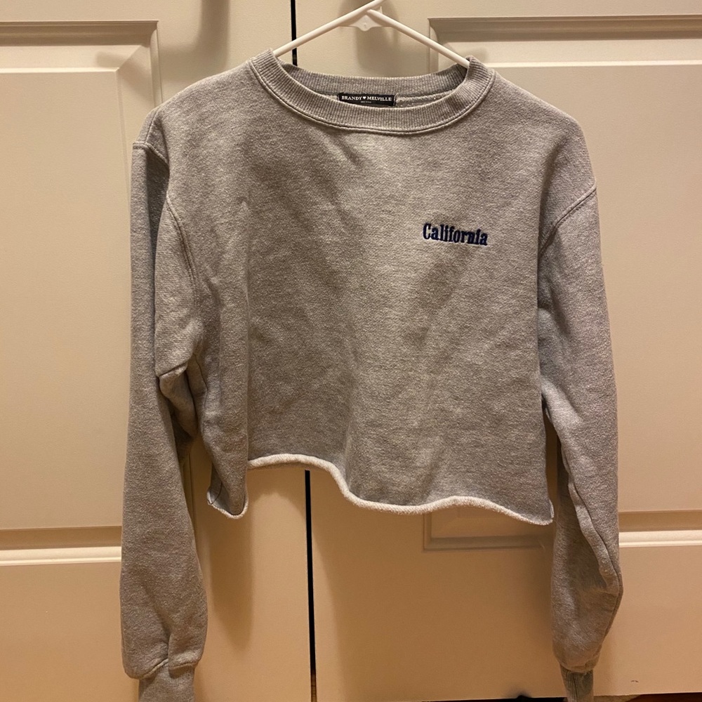 BRANDY MELVILLE CROPPED PULLOVER